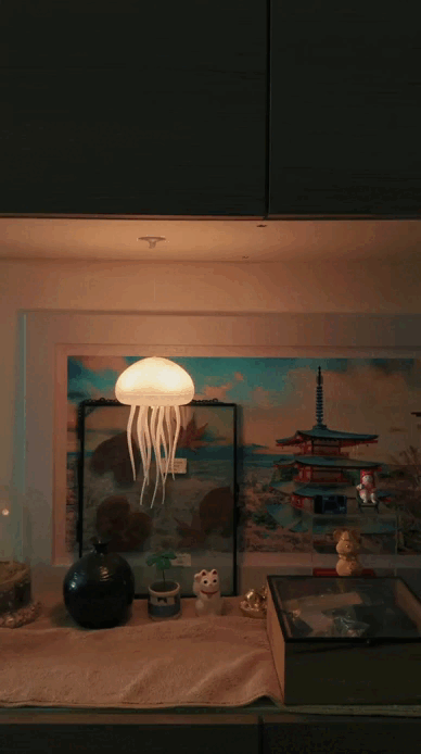 🌟🐙Magical voice controlled jellyfish night light!